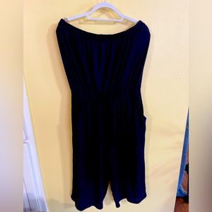 Sleeveless. Romper. Super soft. Wide leg. Pockets